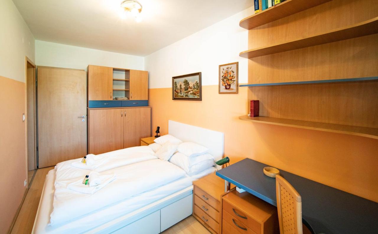 Free Parking Amphitheater Apartment - Wifi, Ac, Tv Budapesta Exterior foto